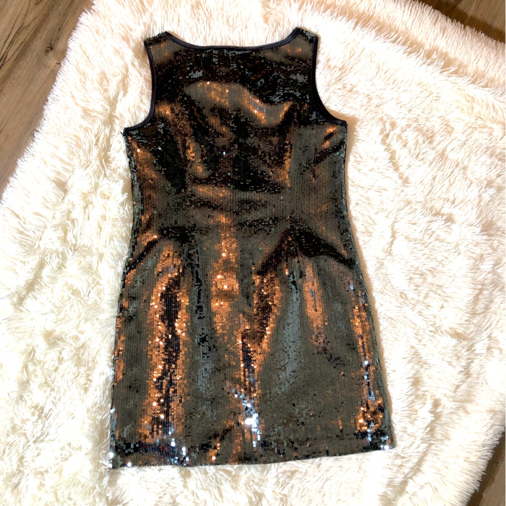 Elie Tahari Light Green Sequin Dress, Fits like a Medium (no size tags)